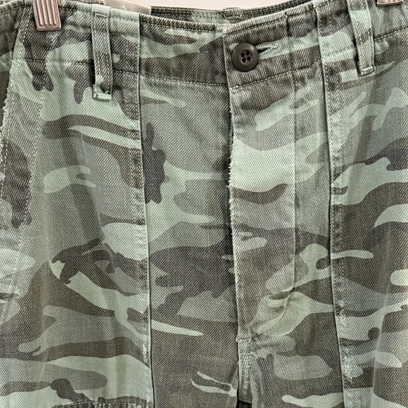 AMO Women’s Camouflage Pants - Picture 2 of 8